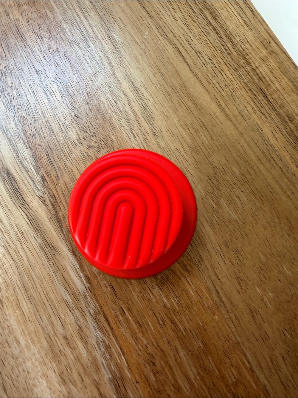 Red Universal Phone Grip and Stand - Pop socket
